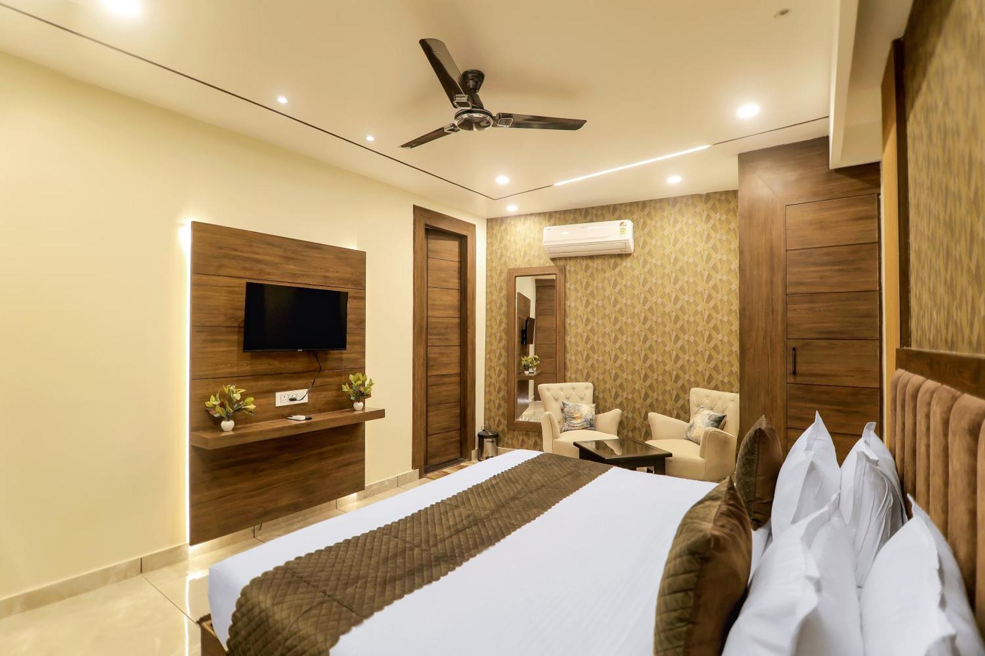 Hotel Hari Dhara, 100 Meters From Har-Ki-Pauri Haridwār Esterno foto