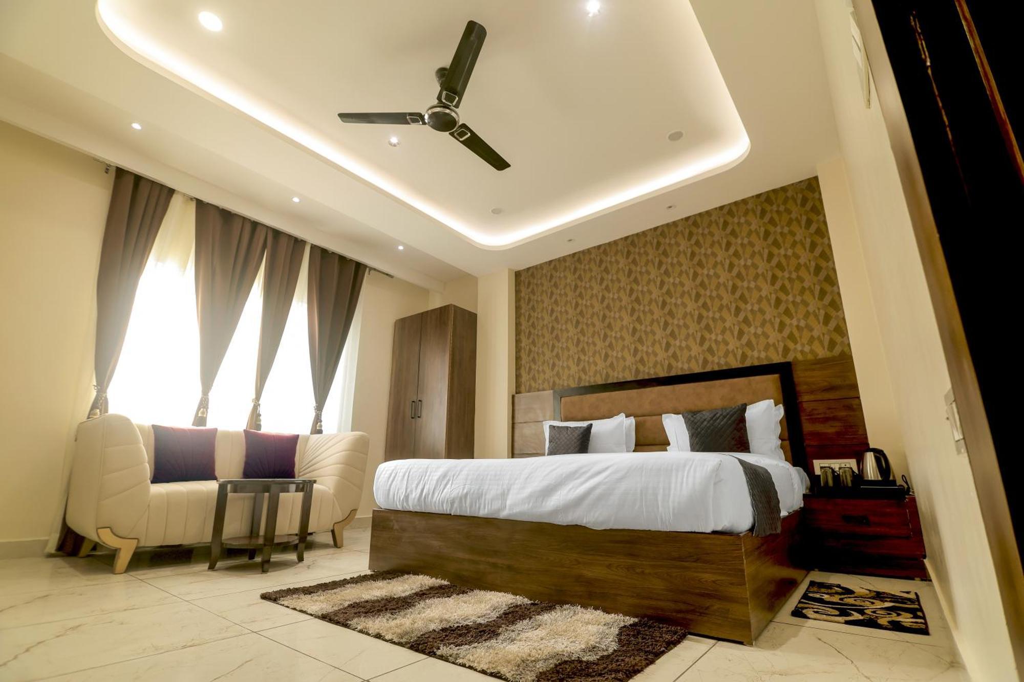 Hotel Hari Dhara, 100 Meters From Har-Ki-Pauri Haridwār Esterno foto