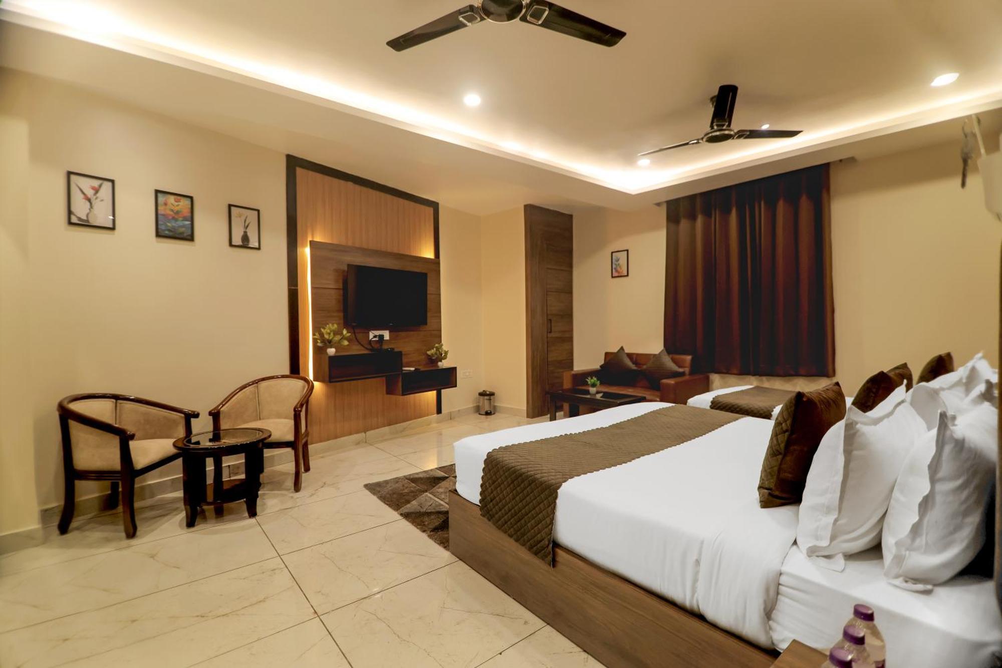 Hotel Hari Dhara, 100 Meters From Har-Ki-Pauri Haridwār Esterno foto